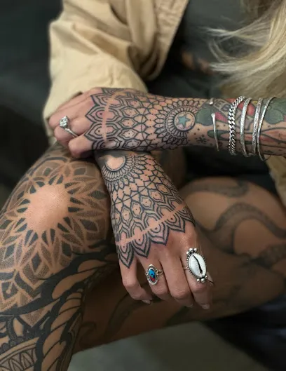 1 Point Tattoo, Kailua's 1st Laser Tattoo Removal & Scalp Micro-Pigmentation